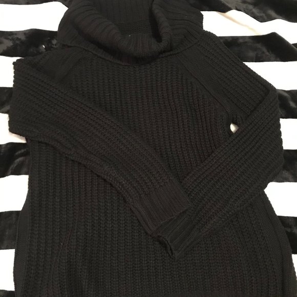 black turtle neck sweater from charlotte russe - Picture 1 of 2